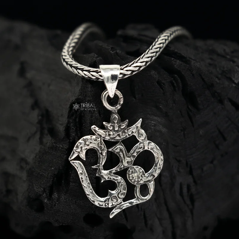 925 pure silver Divine aum or OM mantra pendant best gifting pendant, wheat chain necklace locket best gifting delicate jewelry nsp725/ps54