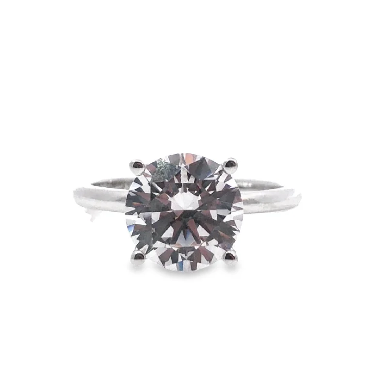 Padis Classique Solitaire Engagement Ring