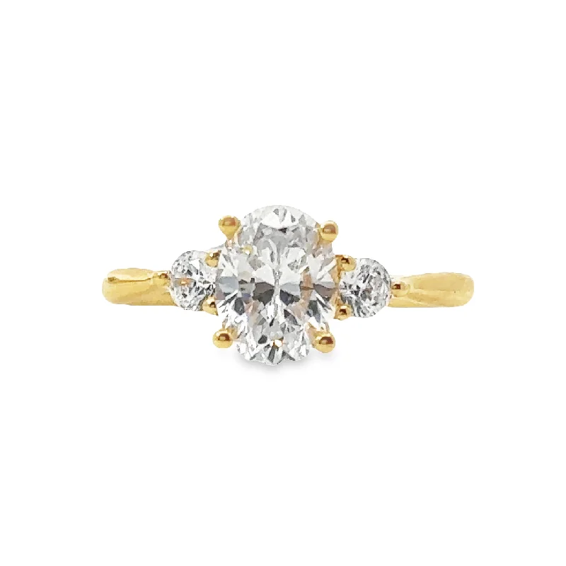 Padis Classique Three Stone Engagement Ring