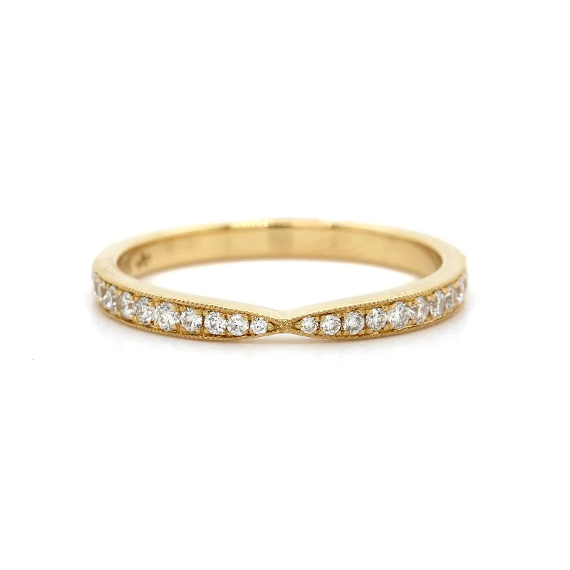 18K Yellow Gold Pinched Center Diamond Bead Set Band