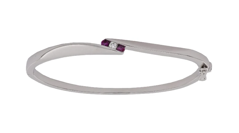 Purple Diamond Ladies Bangle (Purple Diamond 0.16 cts. White Diamond 0.09 cts.)