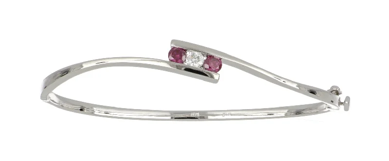 Purple Diamond Ladies Bangle (Purple Diamond 0.35 cts. White Diamond 0.16 cts.)